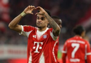 لويس دياز يحصل على جائزة لاعب الشهر في بايرن ميونخ